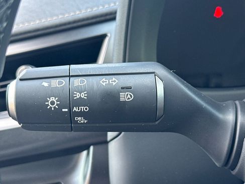 Certified 2025 Lexus UX 300h FWD image 32