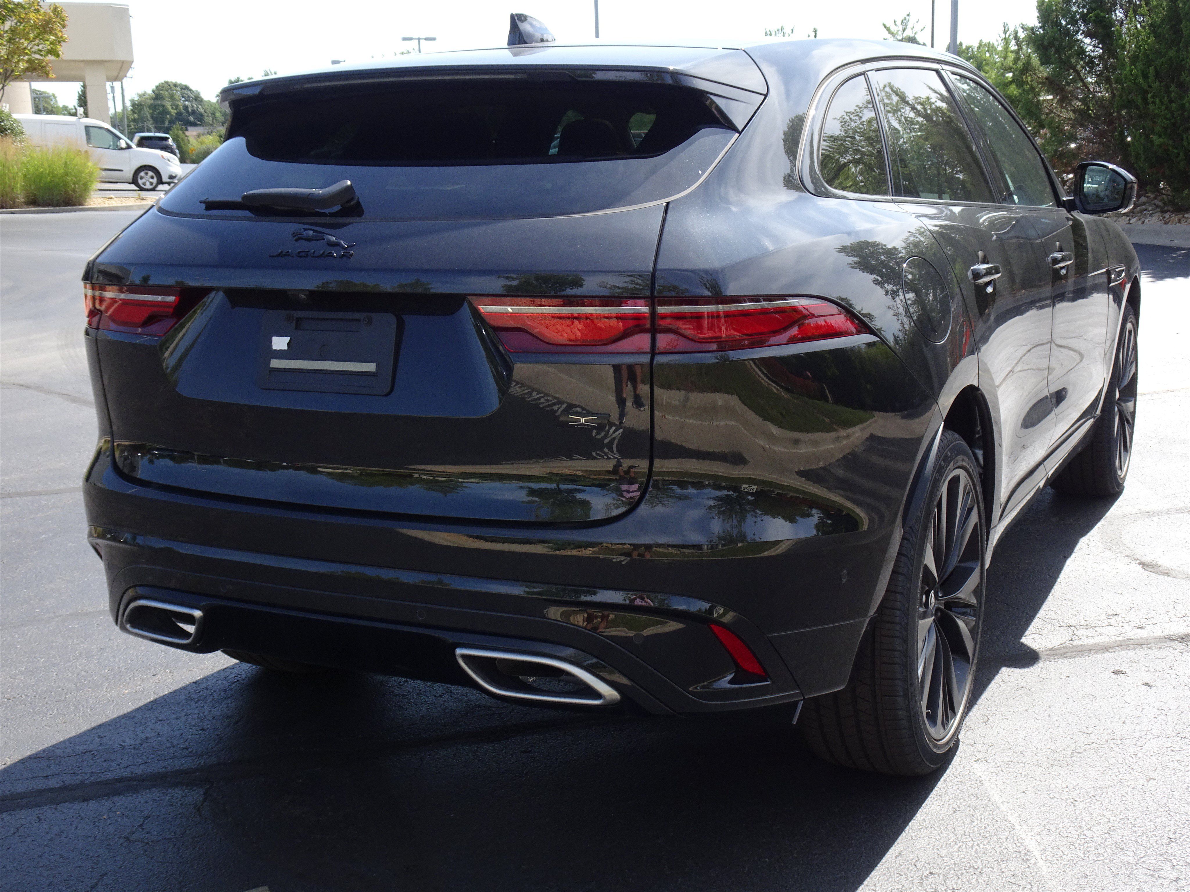New 2026 Jaguar F-PACE R-Dynamic S AWD/4WD image 6