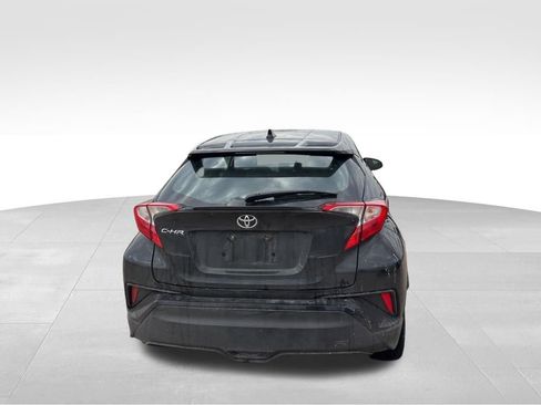 Used 2020 Toyota C-HR XLE image 5