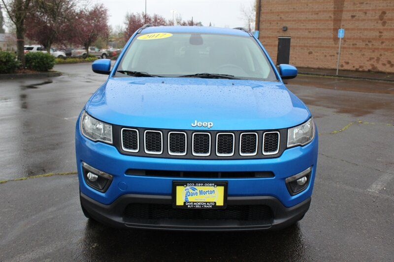 Used 2017 Jeep Compass Latitude w/ Popular Equipment Group AWD/4WD image 6