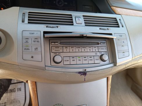 Used 2005 Toyota Avalon Limited image 29