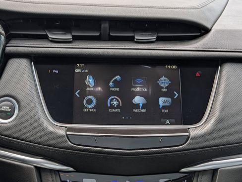 Used 2018 Cadillac XT5 Premium Luxury FWD image 19