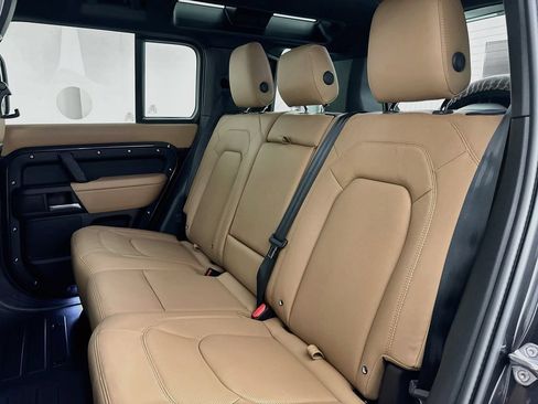 New 2026 Land Rover Defender 110 X-Dynamic SE AWD/4WD image 25