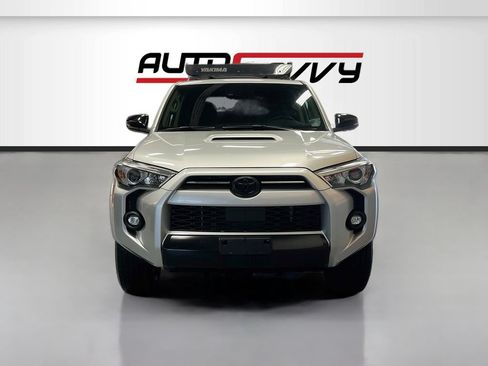Used 2021 Toyota 4Runner Venture w/ Moonroof Package AWD/4WD image 2