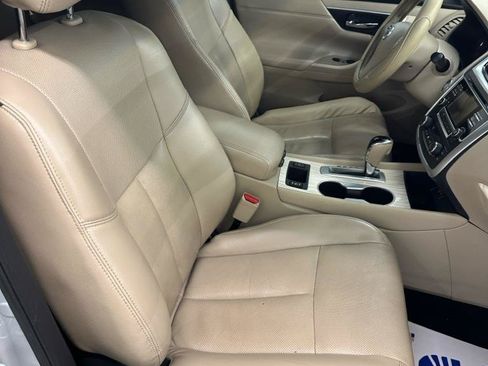 Used 2017 Nissan Altima 2.5 SL FWD image 14