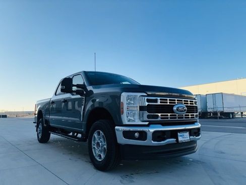 New 2026 Ford F250 XLT w/ FX4 Off-Road Package image 7