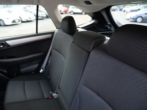 Used 2017 Subaru Outback 2.5i Premium AWD/4WD image 25