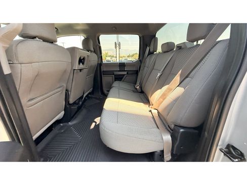Used 2015 Ford F150 XLT AWD/4WD image 17