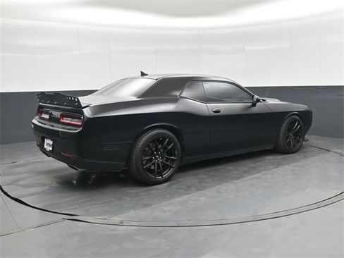 Used 2018 Dodge Challenger T/A image 4