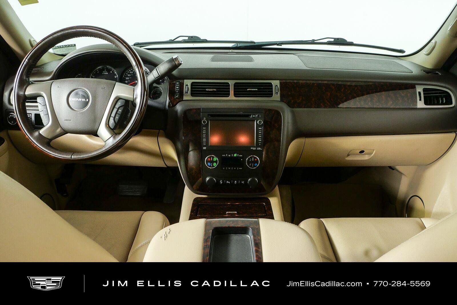 Used 2014 GMC Yukon XL Denali RWD image 17