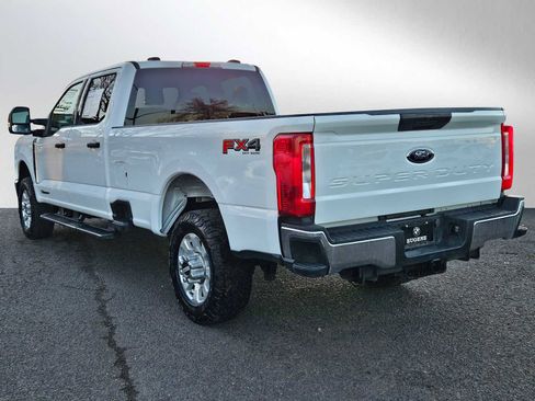 Used 2023 Ford F350 XLT image 5