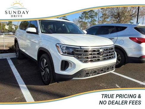 Used 2025 Volkswagen Atlas SE image 1