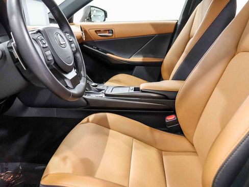 Used 2023 Lexus IS 300 w/ Comfort Package RWD image 18