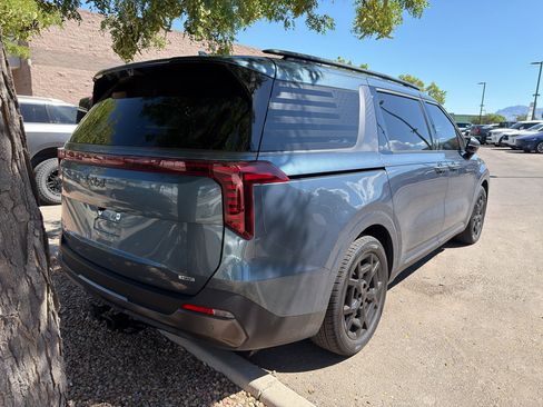 Used 2025 Kia Carnival SX Prestige FWD image 5