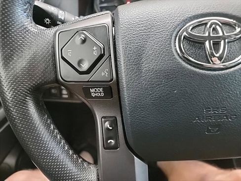 Certified 2020 Toyota Tacoma TRD Off-Road image 17