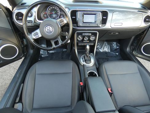 Used 2018 Volkswagen Beetle 2.0T S image 18