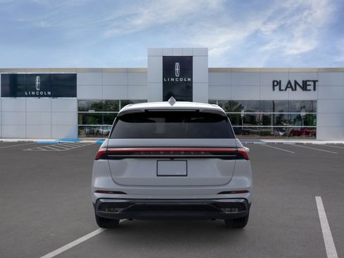 New 2026 Lincoln Nautilus Premier w/ Jet Appearance Package AWD/4WD image 5