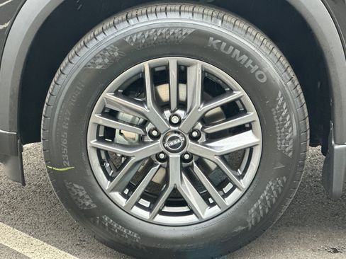 New 2026 Nissan Rogue S image 32