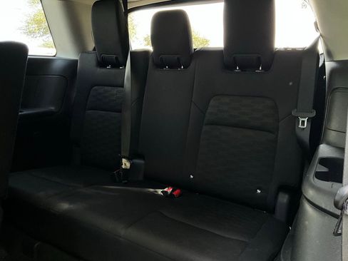 Used 2024 Nissan Pathfinder SV image 13