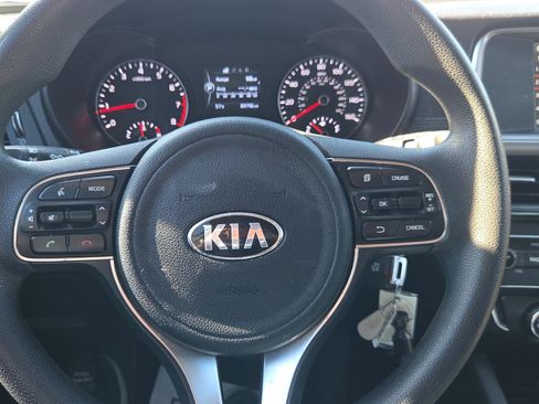 Used 2018 Kia Optima LX FWD image 12