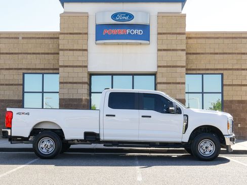 Certified 2024 Ford F250 XL w/ XL Chrome Package AWD/4WD image 4