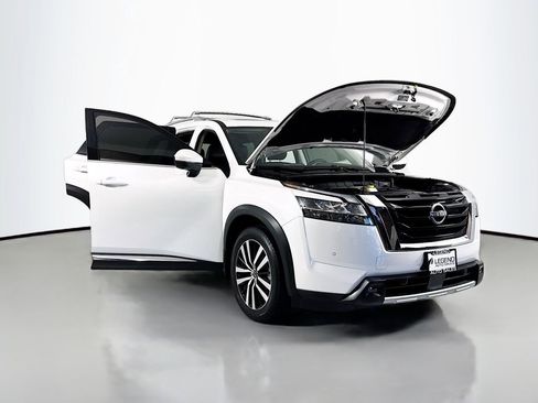 Used 2023 Nissan Pathfinder Platinum w/ Cargo Package image 21