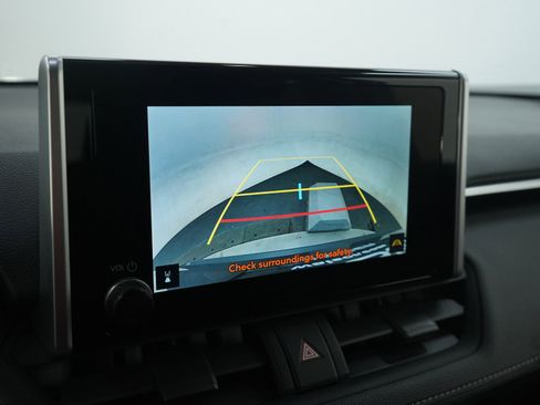 Used 2025 Toyota RAV4 LE image 21