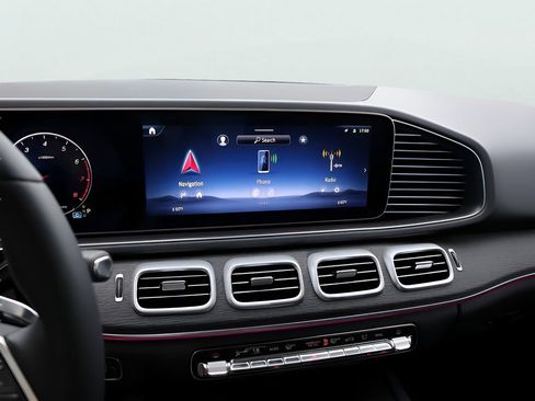 Certified 2025 Mercedes-Benz GLE 450 4MATIC image 24