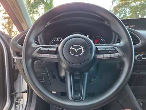 Used 2020 MAZDA MAZDA3 Sedan image 17