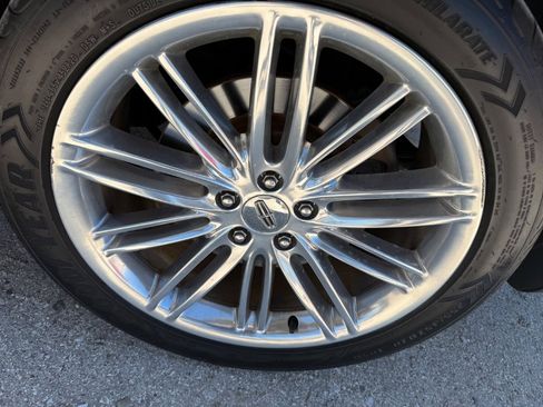 Used 2018 Lincoln MKT Reserve w/ Technology Package image 13