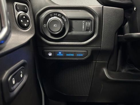 Used 2024 Jeep Wrangler Unlimited AWD/4WD image 18