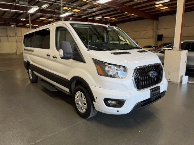 Used 2025 Ford Transit 350 XLT RWD image 6