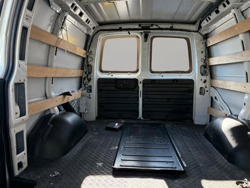 Used 2019 GMC Savana 2500 w/ Driver Convenience Package image 29