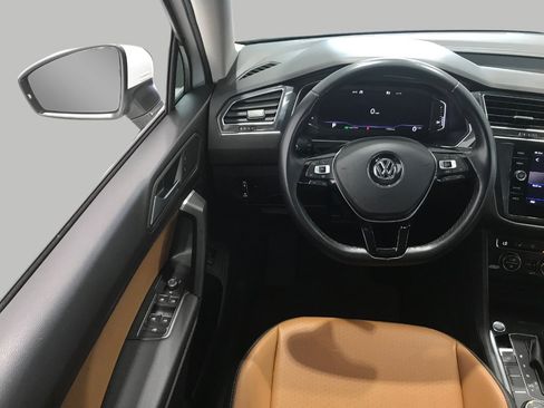Used 2019 Volkswagen Tiguan SEL w/ 3rd Row Seat Package AWD/4WD image 5