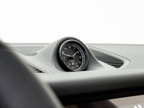 New 2026 Porsche Macan S image 18