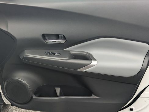 Certified 2021 Nissan Kicks SR w/ SR Premium Package FWD image 13