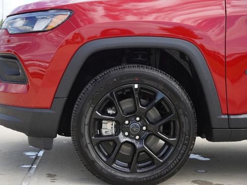 New 2026 Jeep Compass Latitude AWD/4WD image 5