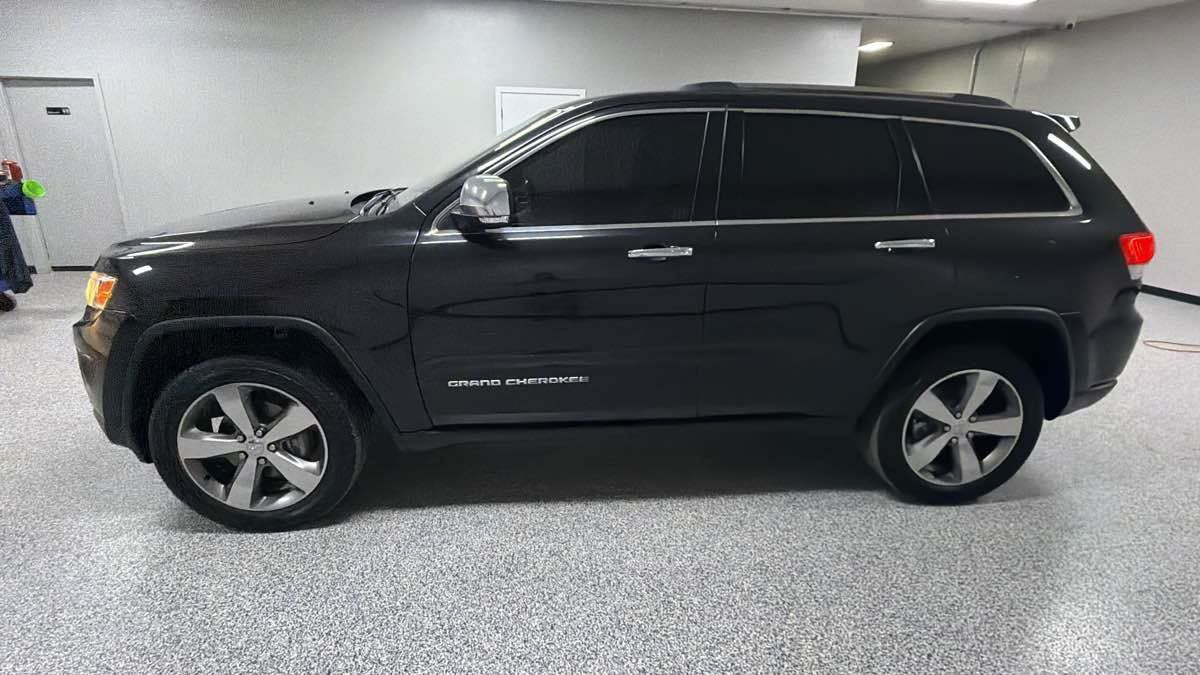 Used 2016 Jeep Grand Cherokee Limited w/ Trailer Tow Group IV AWD/4WD image 6