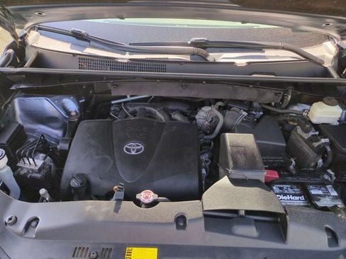 Used 2018 Toyota Highlander XLE AWD/4WD image 26