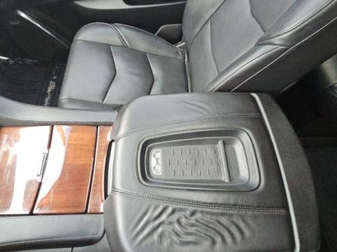 Used 2016 Cadillac Escalade Luxury image 55