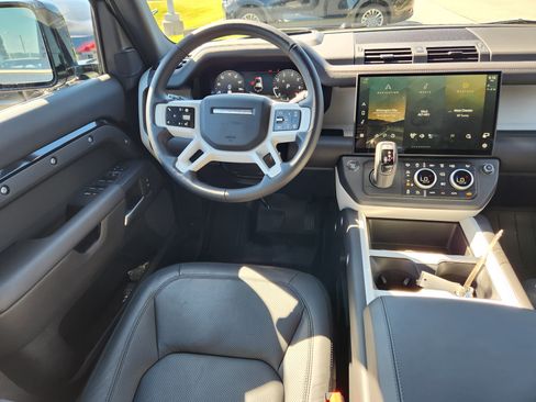 Certified 2026 Land Rover Defender 110 X-Dynamic SE AWD/4WD image 13