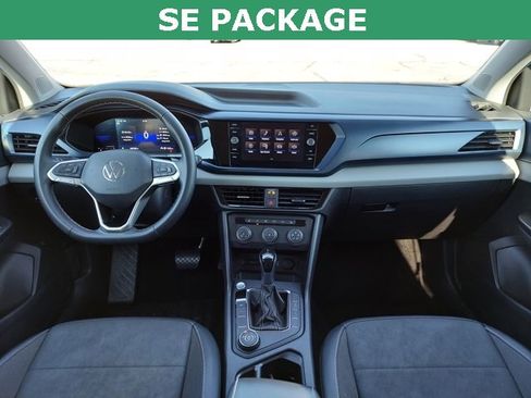 Used 2022 Volkswagen Taos SE image 2
