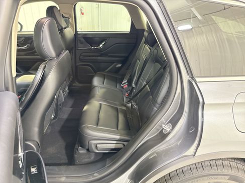New 2026 Lincoln Corsair Premiere FWD image 24