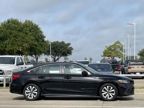 Used 2024 Honda Civic LX image 3