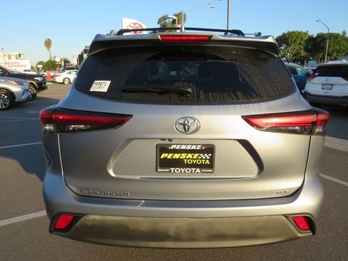 Certified 2023 Toyota Highlander XLE image 9