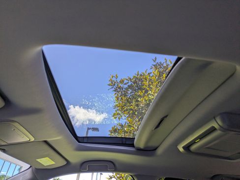 Used 2017 Honda Pilot Touring image 22