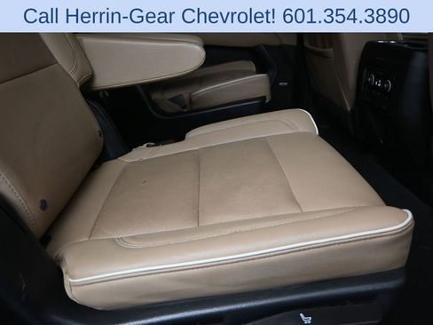 Used 2023 Chevrolet Tahoe Premier AWD/4WD image 22