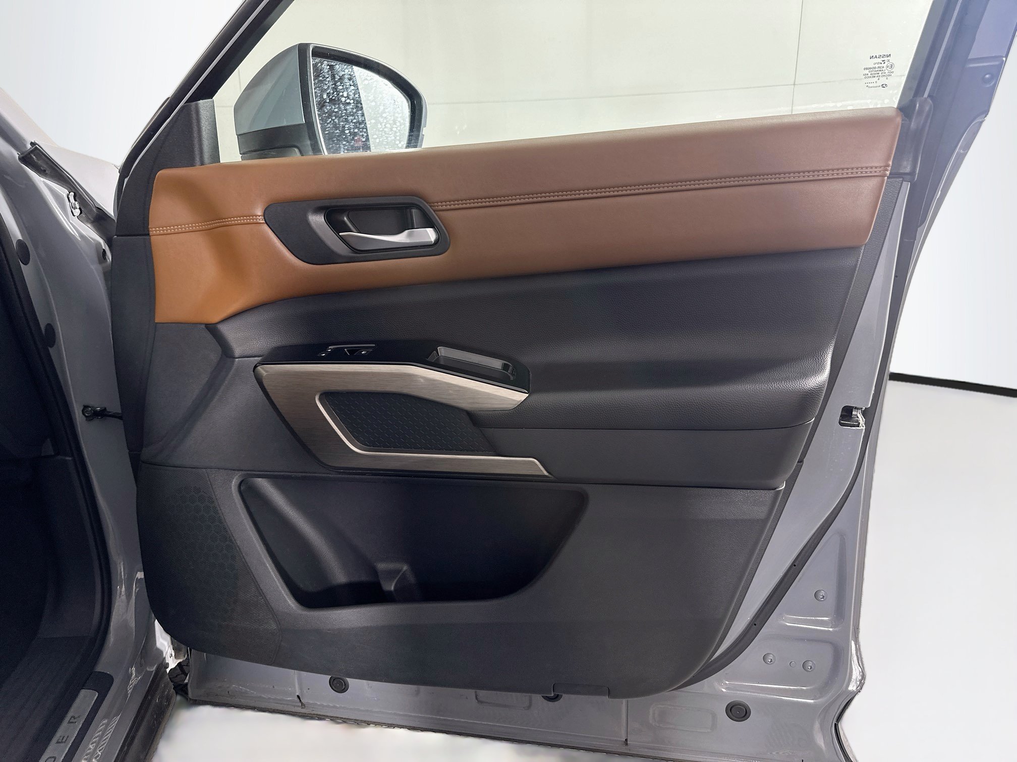 Used 2023 Nissan Pathfinder Platinum w/ Cargo Package FWD image 36