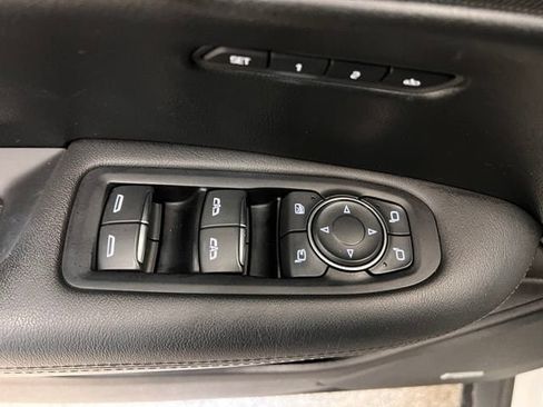 Used 2018 Cadillac XT5 Premium Luxury w/ Driver Assist Package AWD/4WD image 18