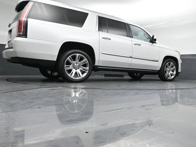Used 2018 Cadillac Escalade ESV Premium Luxury AWD/4WD image 44